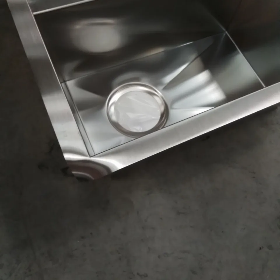 SMALL STAINLESS STEEL KITCHEN SINK 