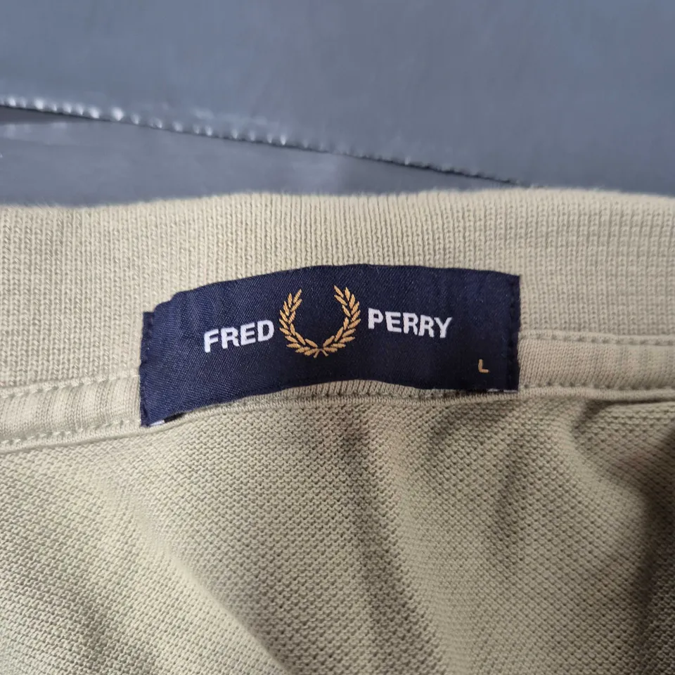 FRED PERRY POLO SHIRT – BEIGE, SIZE L