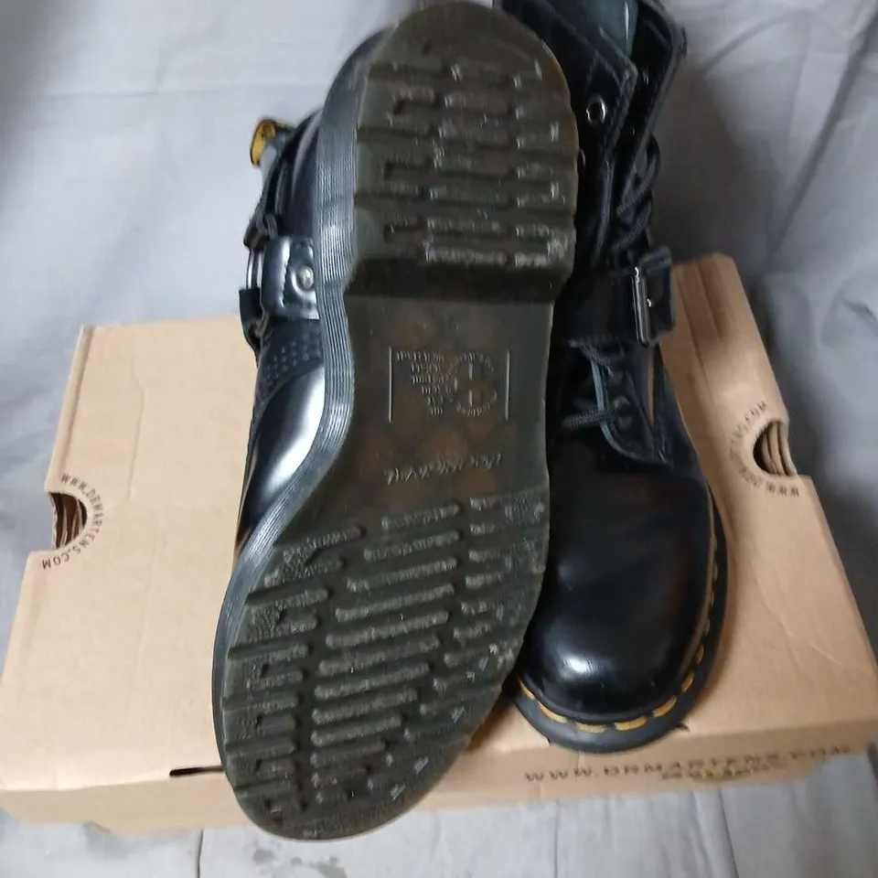 DR. MARTENS 1460 HARNESS BOOTS – BLACK POLISHED SMOOTH LEATHER, UK 5 (EU 38)