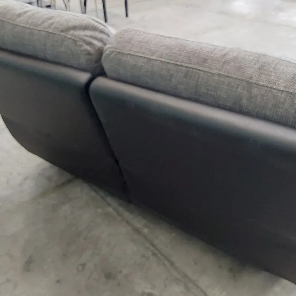 DESIGNER CHAISE SOFA LIGHT GREY JUMBO CHORD 