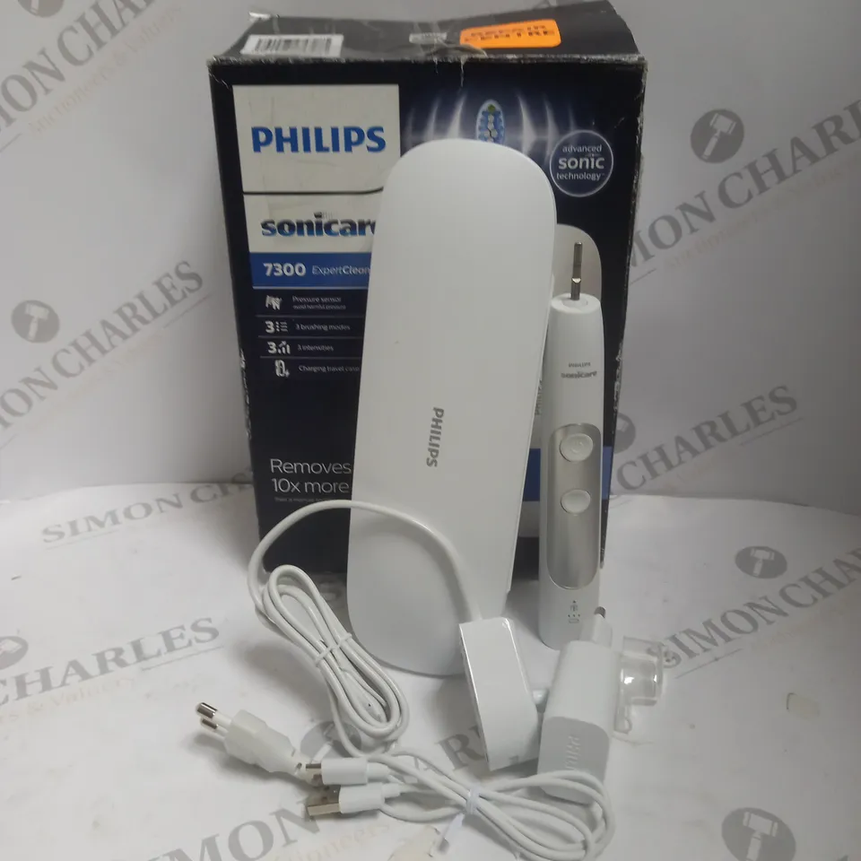 BOXED PHILIPS SONICARE 7300 EXPERT CLEAN ELECTRIC TOOTHBRUSH 
