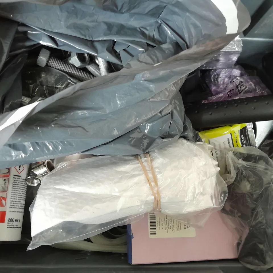APPROXIMATELY 10 ASSORTED HOUSEHOLD ITEMS TOO INCLUDE, CUPS- BOLTS , ETC 