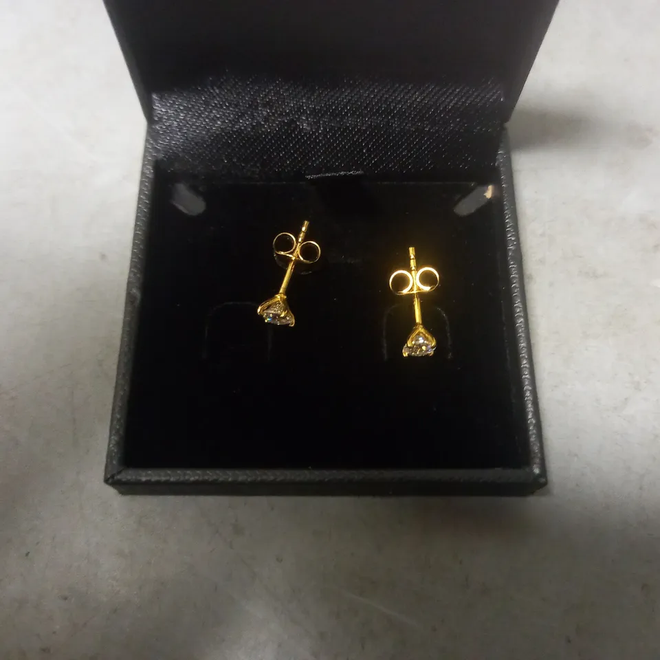 PAIR OF TJC MOISSANITE 925 SILVER EARRING 