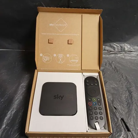 SKY STREAM STREAMING DEVICE WITH REMOTE – BOXED