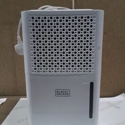 BLACK & DECKER DEHUMIDIFIER