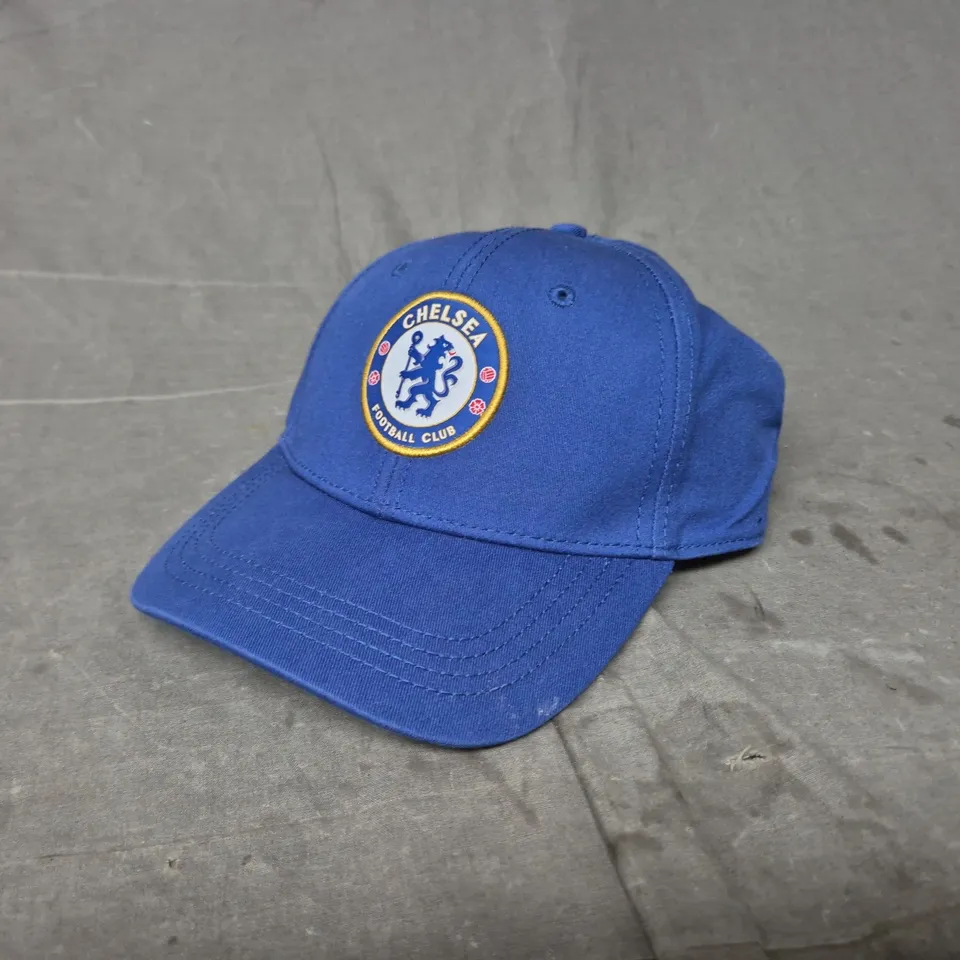 CHELSEA FOOTBALL CLUB CAP IN BLUE