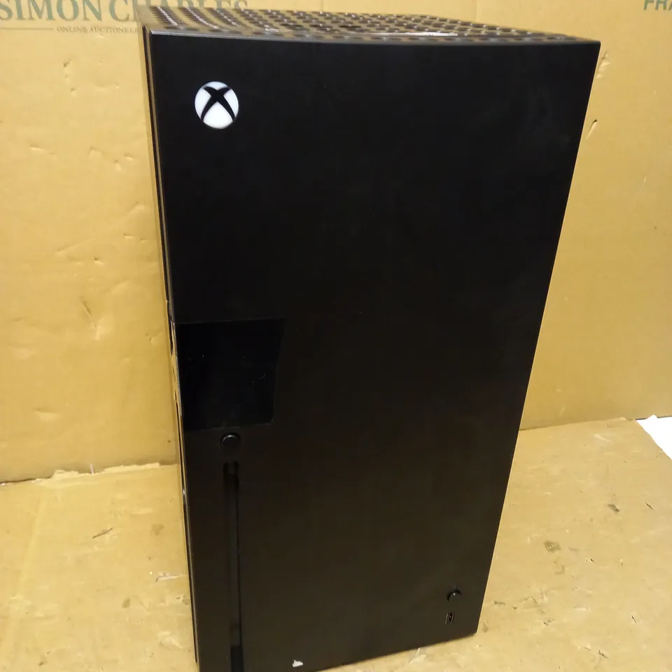 XBOX SERIES X REPLICA MINI FRIDGE THERMOELECTRIC COOLER 1.5:1