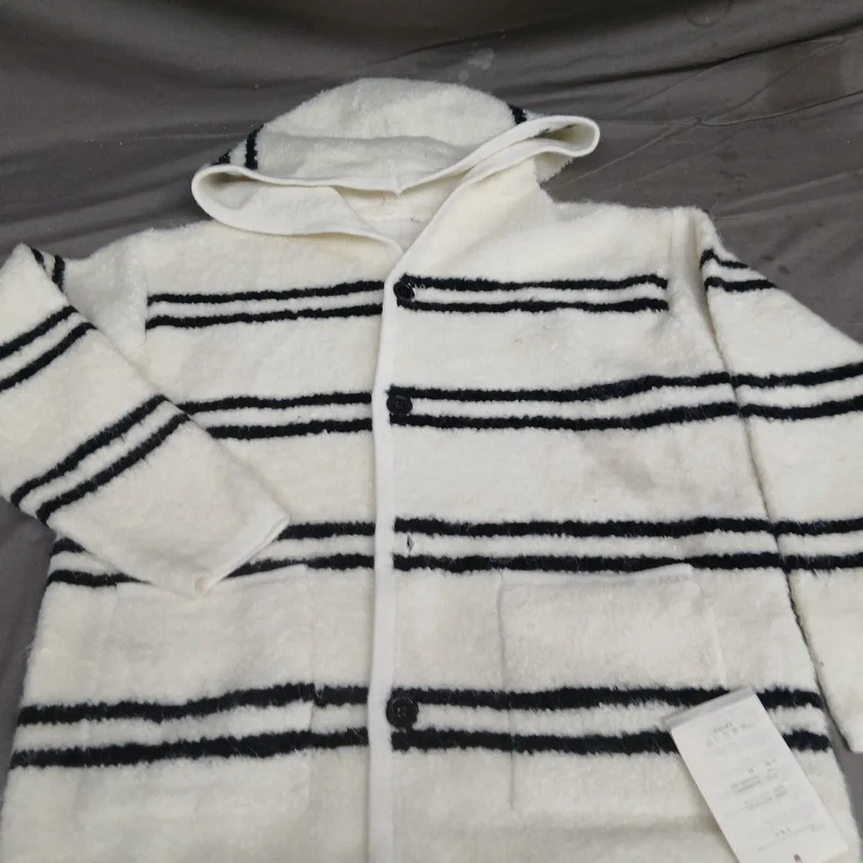 BUTTON FRONT TEXTURED KNIT HOODED COAT - M