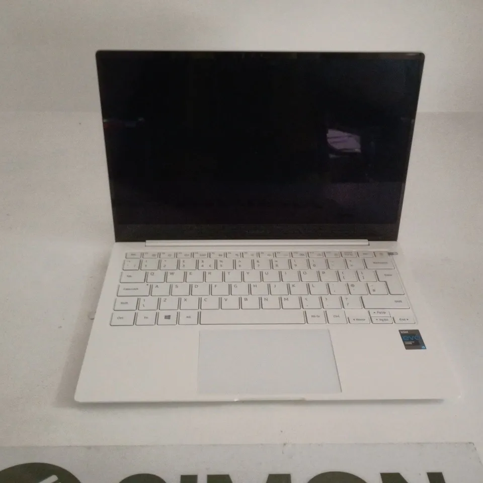SAMSUNG GALAXY BOOK PRO BOXED WITH ACCESSORIES