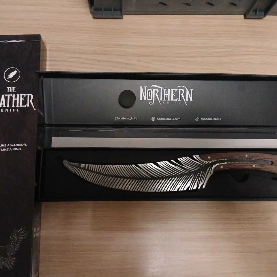 THE FEATHER KNIFE BY NORTHERN KNIVES – FEATHER-SHAPED KITCHEN KNIFE IN BOX