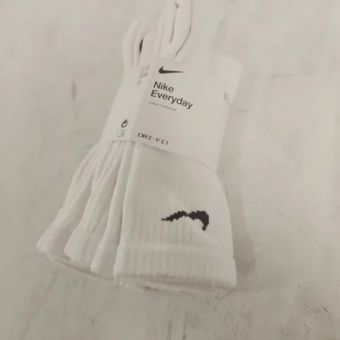 NIKE EVERYDAY CREW SOCKS – WHITE, UK 8-11, PACK OF 3