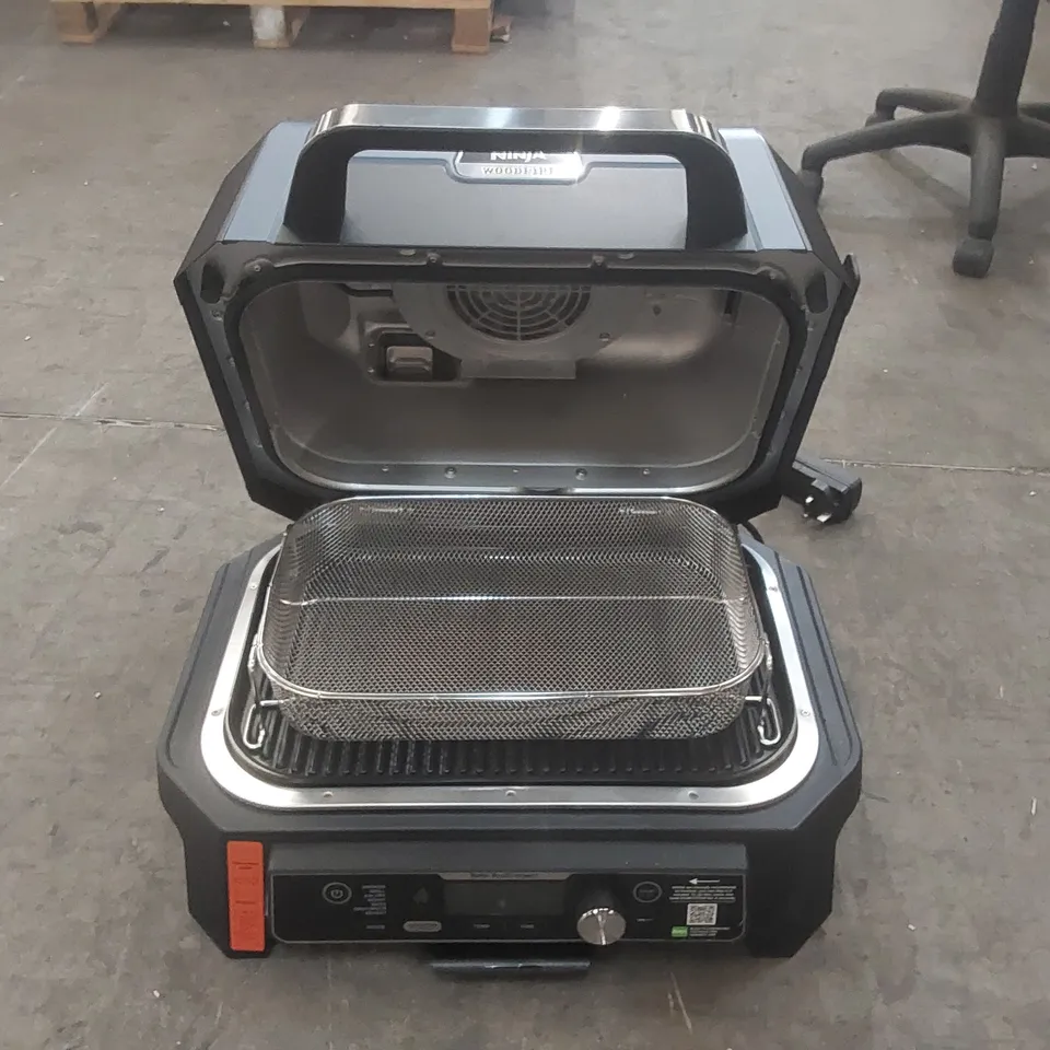 BOXED NINJA WOODFIRE PRO XL OUTDOOR GRILL & SMOKER