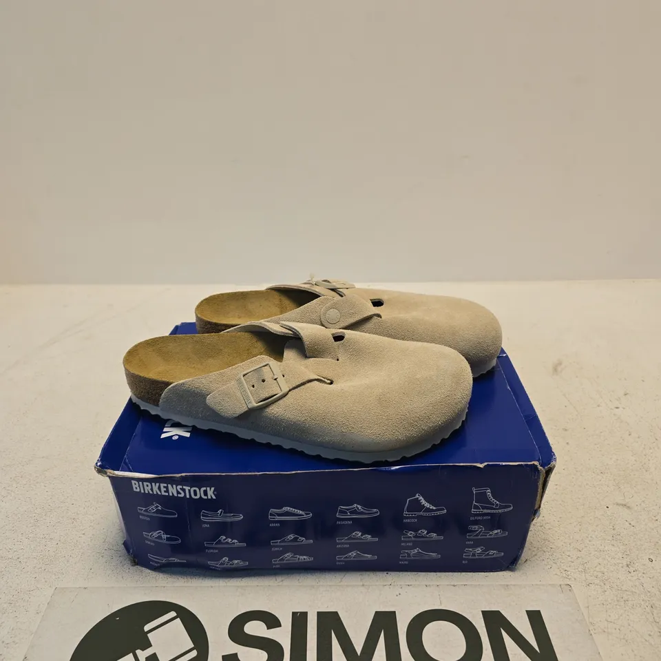 BIRKENSTOCK BOSTON SUEDE CLOGS – OYSTER/BEIGE, UK 8 (EU 41)