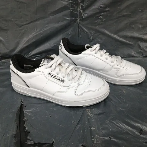 UNBOXED PAIR OF REEBOK CLASSICS WHITE UK 9.5