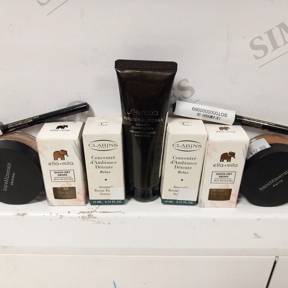 APPROXIMATELY 18 ASSORTED COSMETICS TO INCLUDE; LANCOME, ELLA AND MILA, CLARINS PARIS, SHISEIDO AND BARE MINERALS