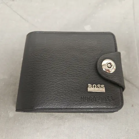 HUGO BOSS FLIP WALLET WITH BUTTON CLASP