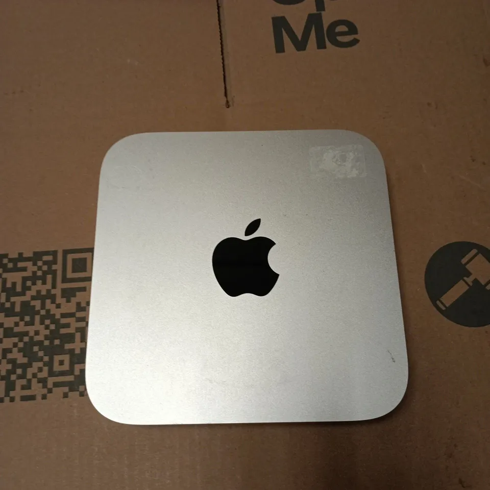 APPLE MAC MINI DESKTOP COMPUTER – SILVER ALUMINIUM CASE