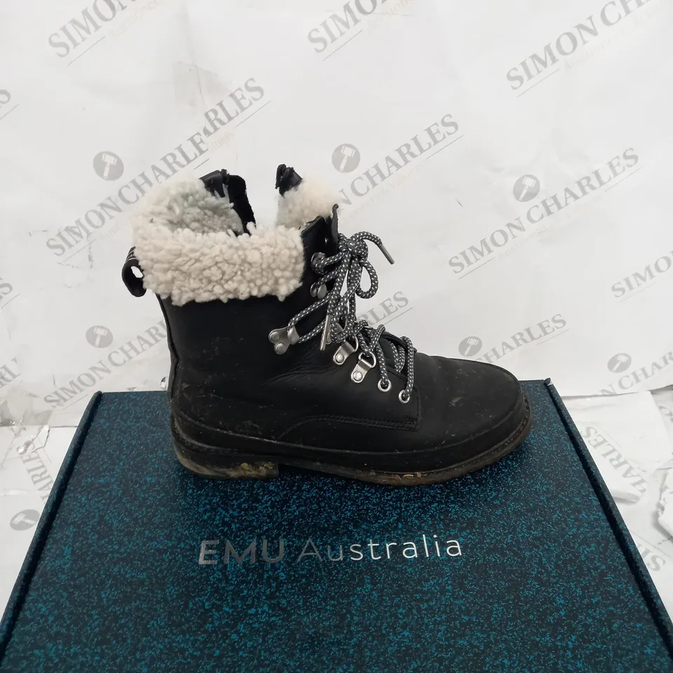  EMU OKAB WATERPROOF BOOTS - BLACK - SIZE 6