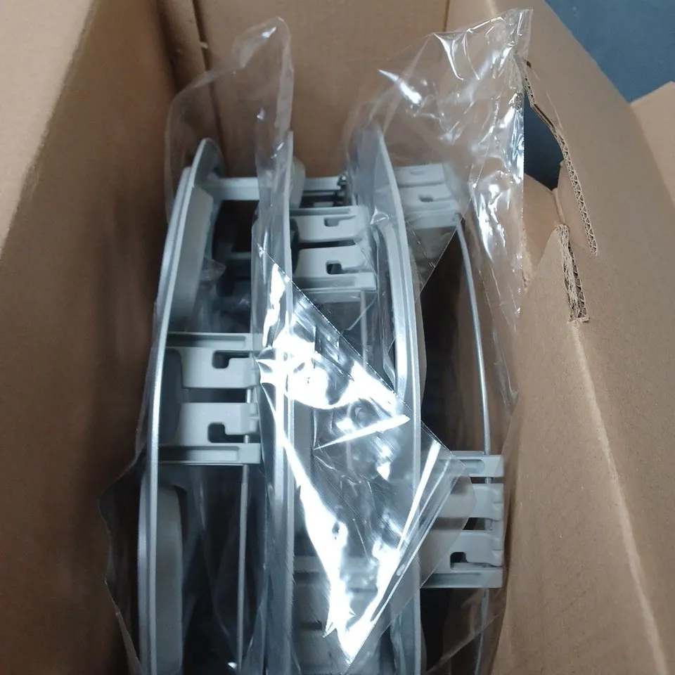 FOX CAR PARTS SET OF 4 WHEEL TRIMS