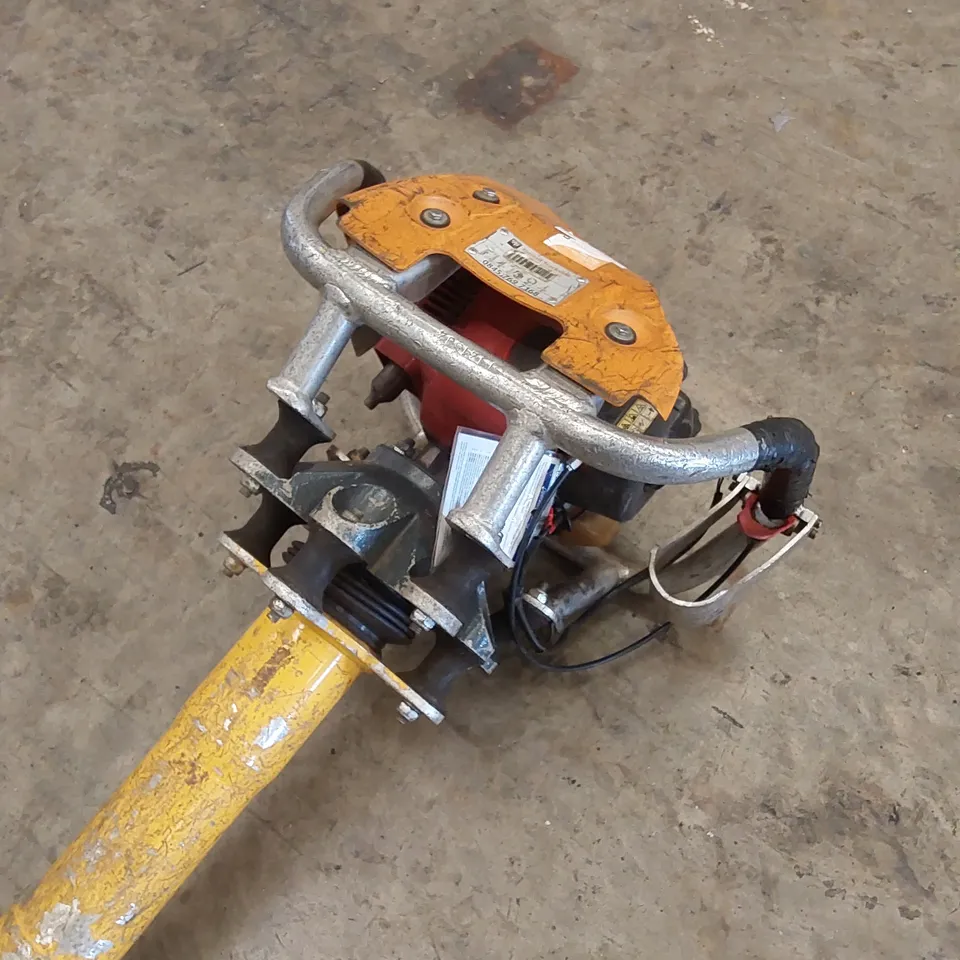 ROBEL 62.05 2 STROKE VERTICAL TAMPER - RAILWAY MAINTENANCE TOOL