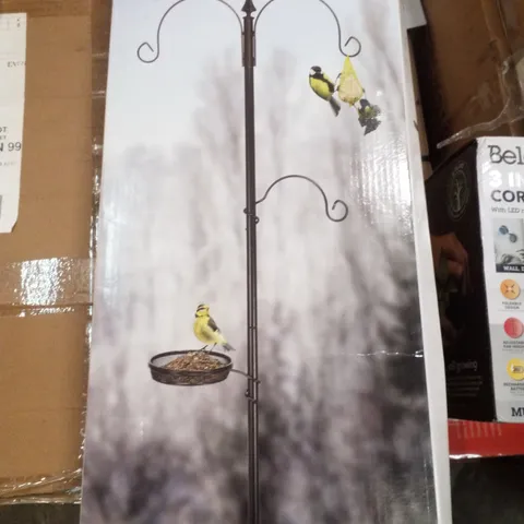 BOXED BIRD FEEDER STATION