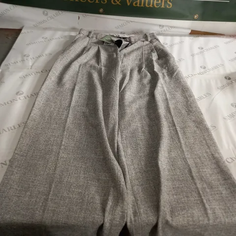 PAIR OF GREY TROUSERS SIZE36