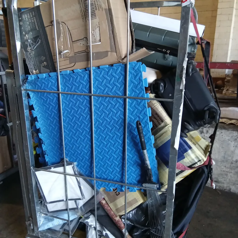 CAGE OF ASSORTED HOUSEHOLD GOODS AND PRODUCTS TO INCLUDE; SUITCASE,FOAM MATS, SLEEPING BAG,BATH MAT