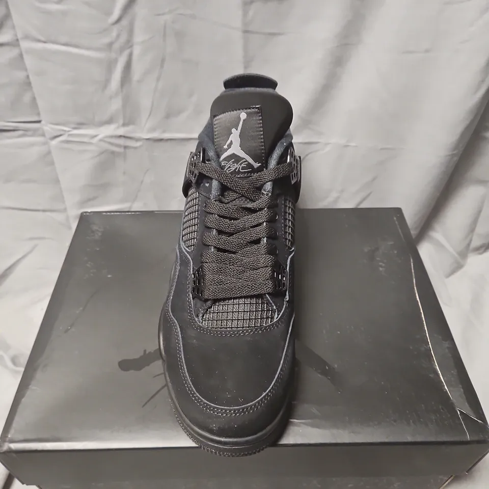 BOXED AIR JORDAN 4 RETRO BLACK/GRAPHITE – MENS UK 9 (US 10) SNEAKERS