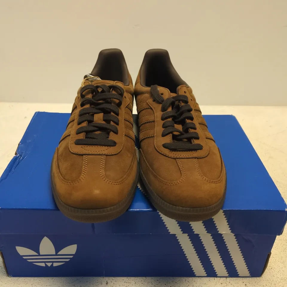 BOXED PAIR OF ADIDAS SAMBA OG TRAINERS – BROWN SUEDE, UK 10