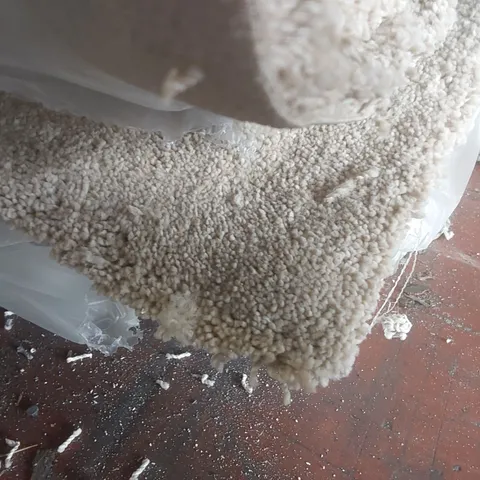 ROLL OF QUALITY FIRST IMPRESSIONS CLEAN CUT CARPET - APPROXIMATELY 2 x 5m