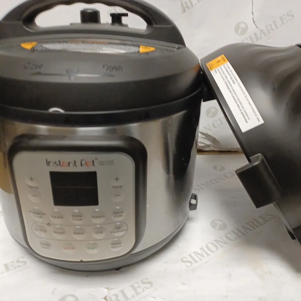INSTANT POT DUO CRISP AIR FRYER MULTICOOKER