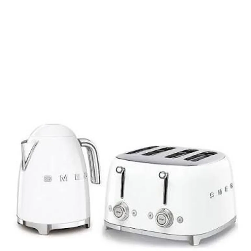 SMEG 50'S STYLE KETTLE KLF03WHUK AND 4-SLICE TOASTER