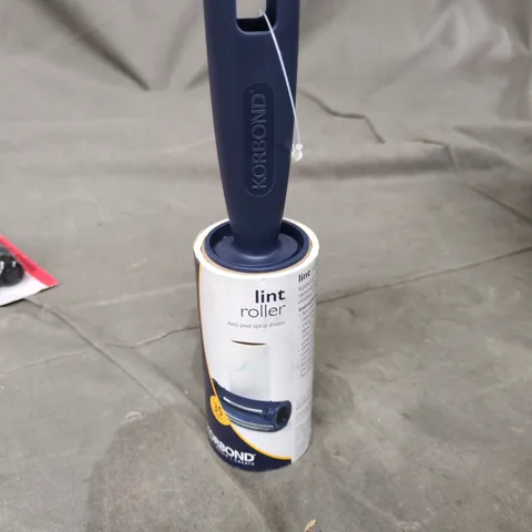 APPROXIMATELY 15 ASSORTED HOUSEHOLD ITEMS INCLUDING MOUSE GLUE TRAPS , LINT ROLLER AND WHITE BOARD MARKERS 