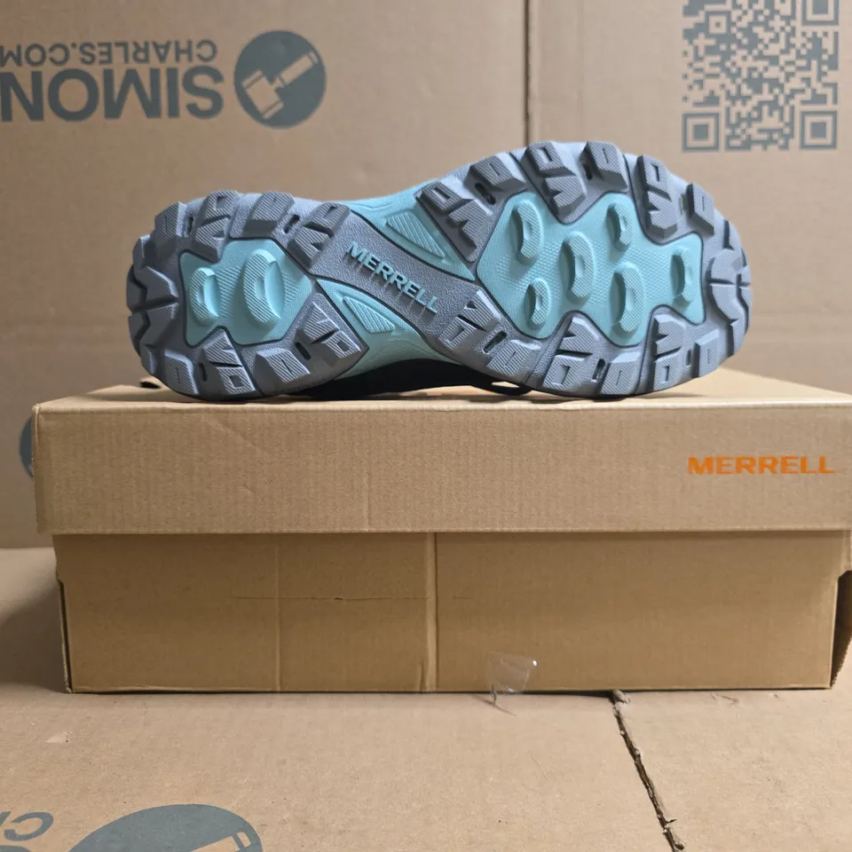 BOXED PAIR OF MERRELL SPEED STRIKE 2 GTX TRAINERS IN STEEL BLUE/GREY SIZE UK 4