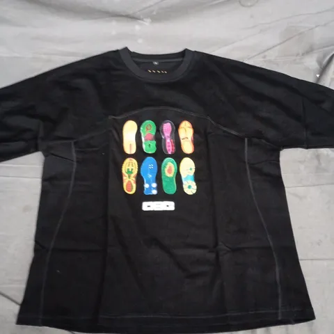 DIRTBAG BLACK T-SHIRT WITH MULTICOLOURED FOOTPRINT GRAPHIC β SIZE L