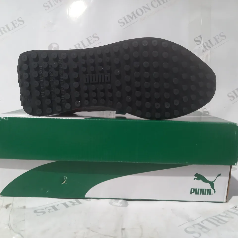 BOXED PAIR OF PUMA FUTURE RIDER NEON PLAY SHOES IN WHITE/RED UK SIZE 4