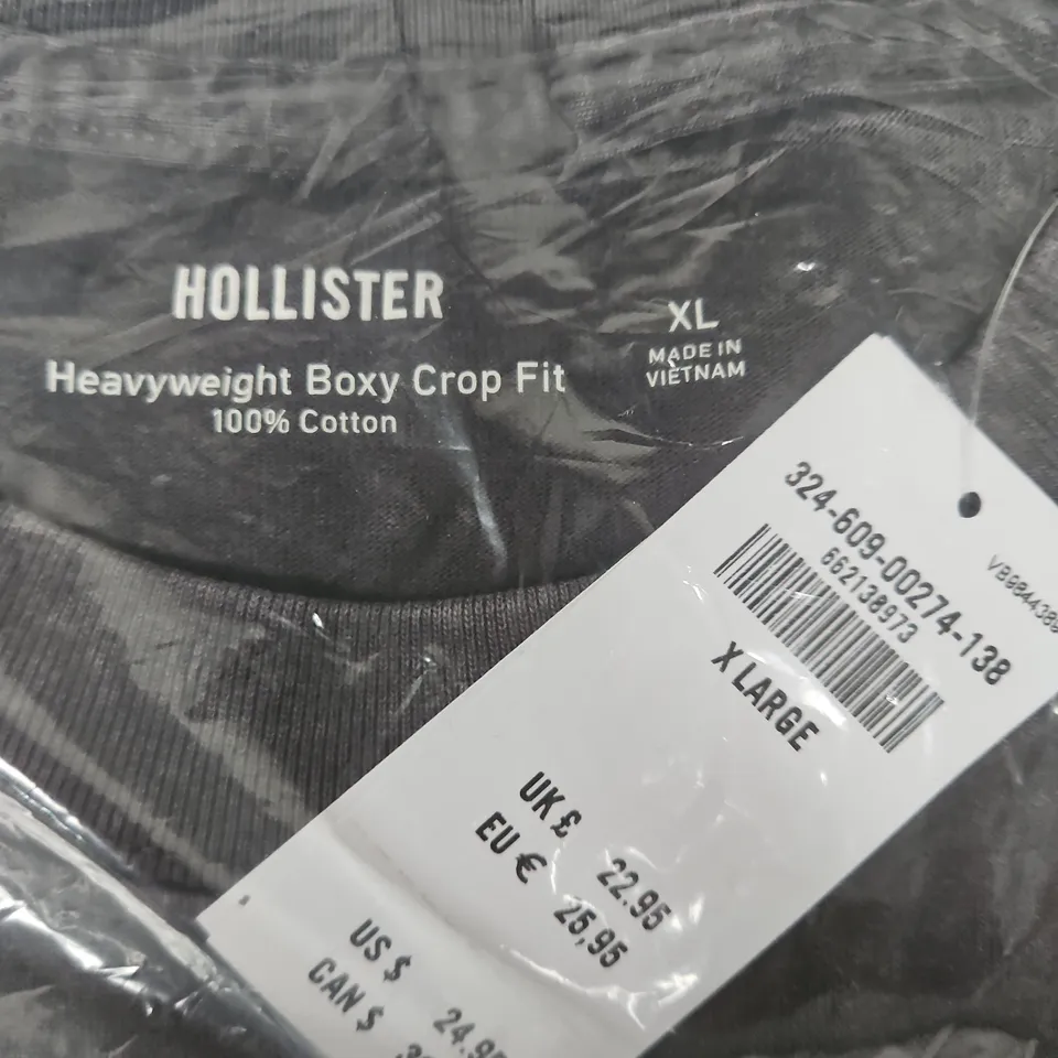 HOLLISTER HEAVYWEIGHT BOXY CROP FIT T-SHIRT – XL