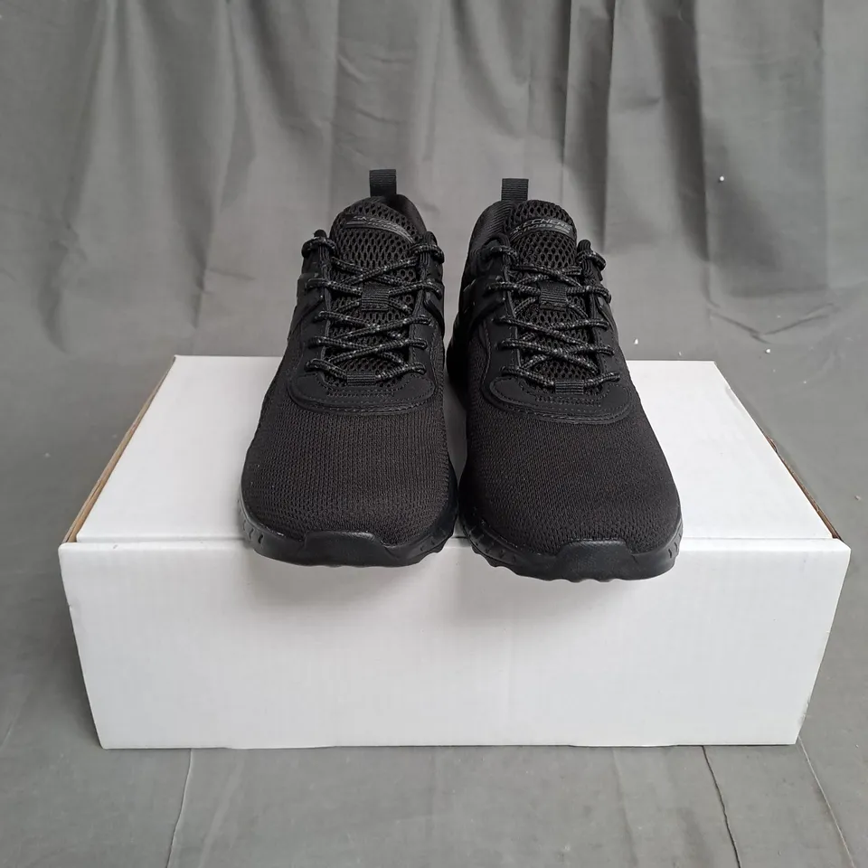 BOXED SKETCHERS BOB SPORT MEMORY FOAM TRAINERS IN BLACK - SIZE 4