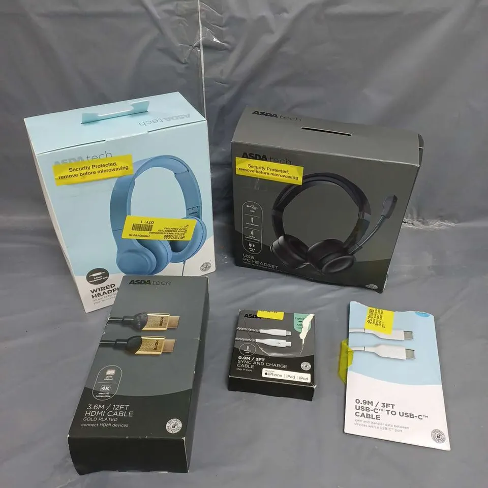 LOT OF APPROXIMATELY 30 ELECTRICAL ITEMS TO INCLUDE CHARGING CABLES, HEADPHONES AND EARBUDS