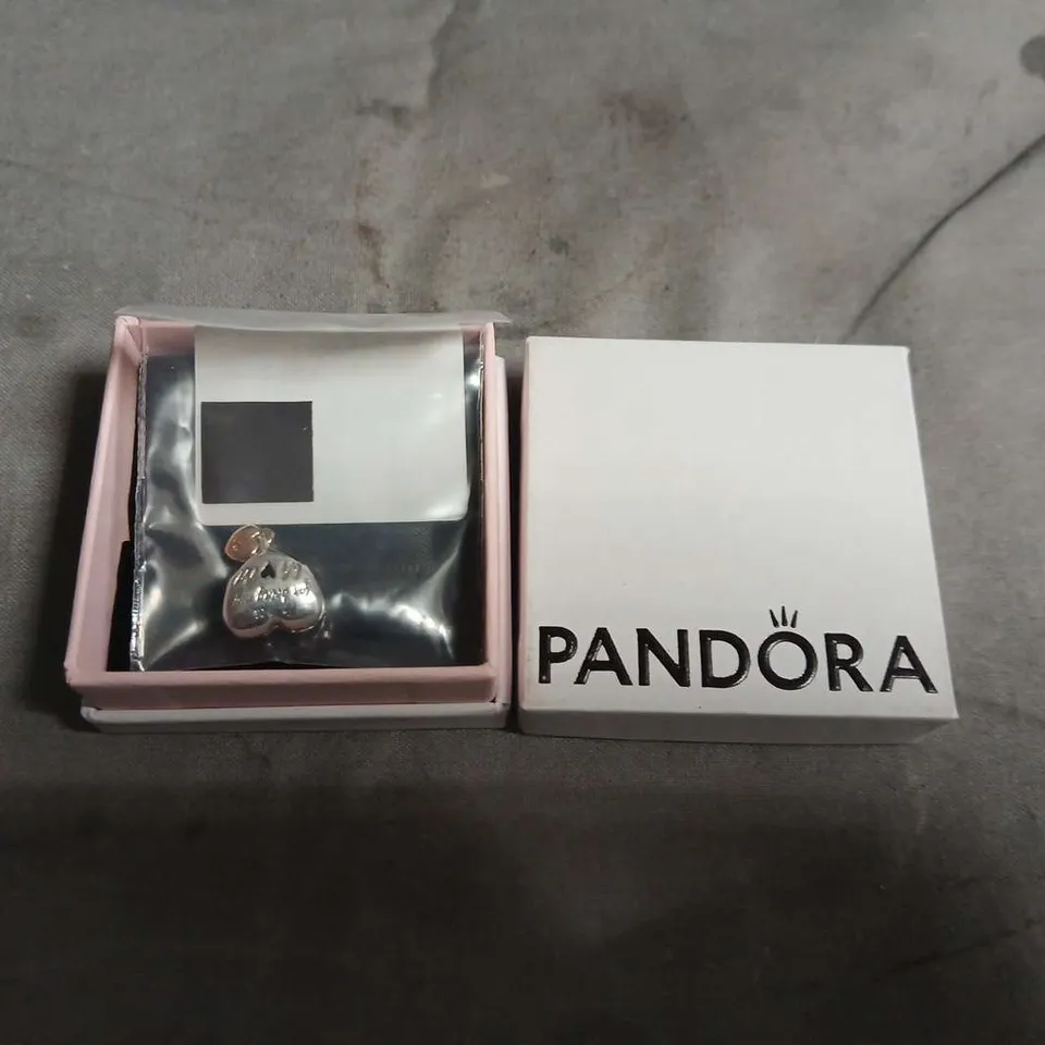 PANDORA HEART CHARM – BOXED