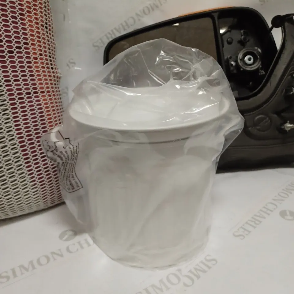 LOT TO CONTAIN APPROX 5 X ASSORTED PRODUCTS, INCLUDES WING MIRROR, SMALL BIN, PLANTER SOIL ETC - COLLECTION ONLY