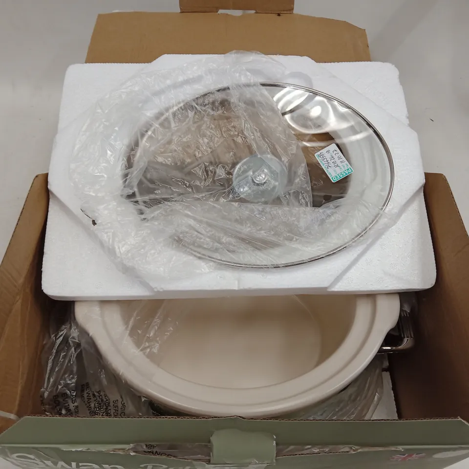 SWAN RETRO SLOW COOKER (SF17021GN) – BOXED