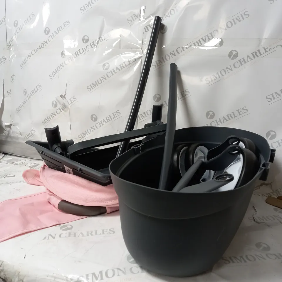 QUINNY TOY PRAM RRP £40