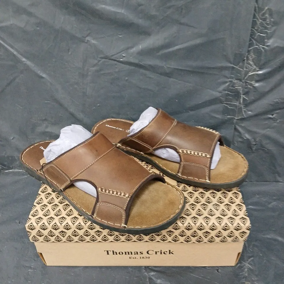 BOXED PAIR OF THOMAS CRICK ALE BROWN UK 12