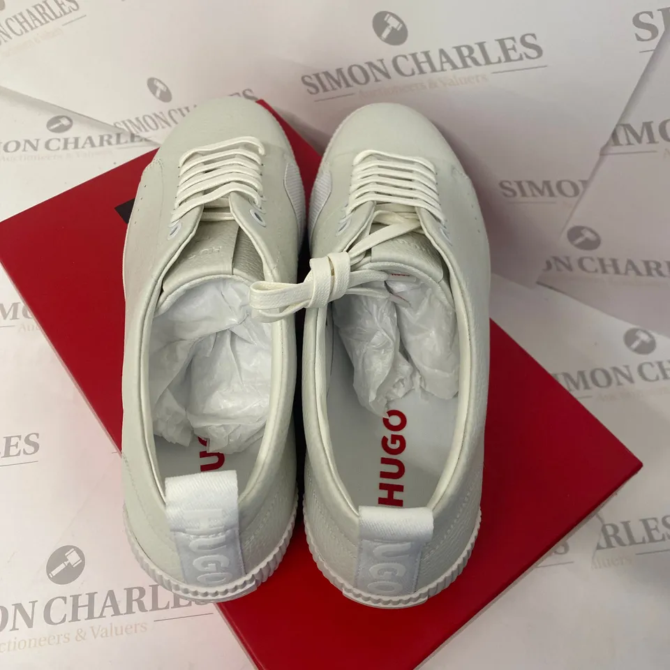 BOXED PAIR OF HUGO BOSS WHITE TRAINERS SIZE 44