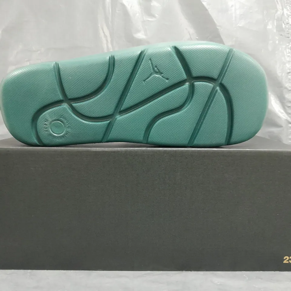 BOXED PAIR OF NIKE JORDAN POST SLIDERS IN OXIDIZED GREEN SIZE UK 9