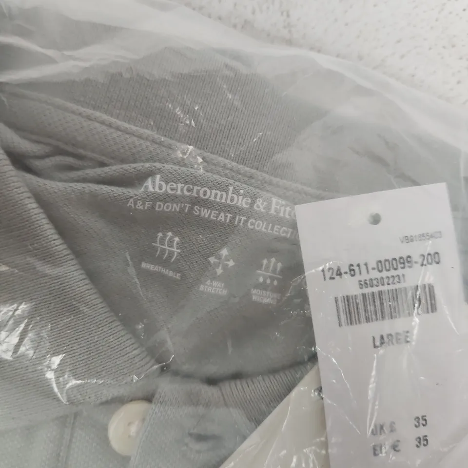 BAGGED ABERCROMBIE & FITCH DONT SWEAT IT COLLECTION POLO IN GREEN - LARGE