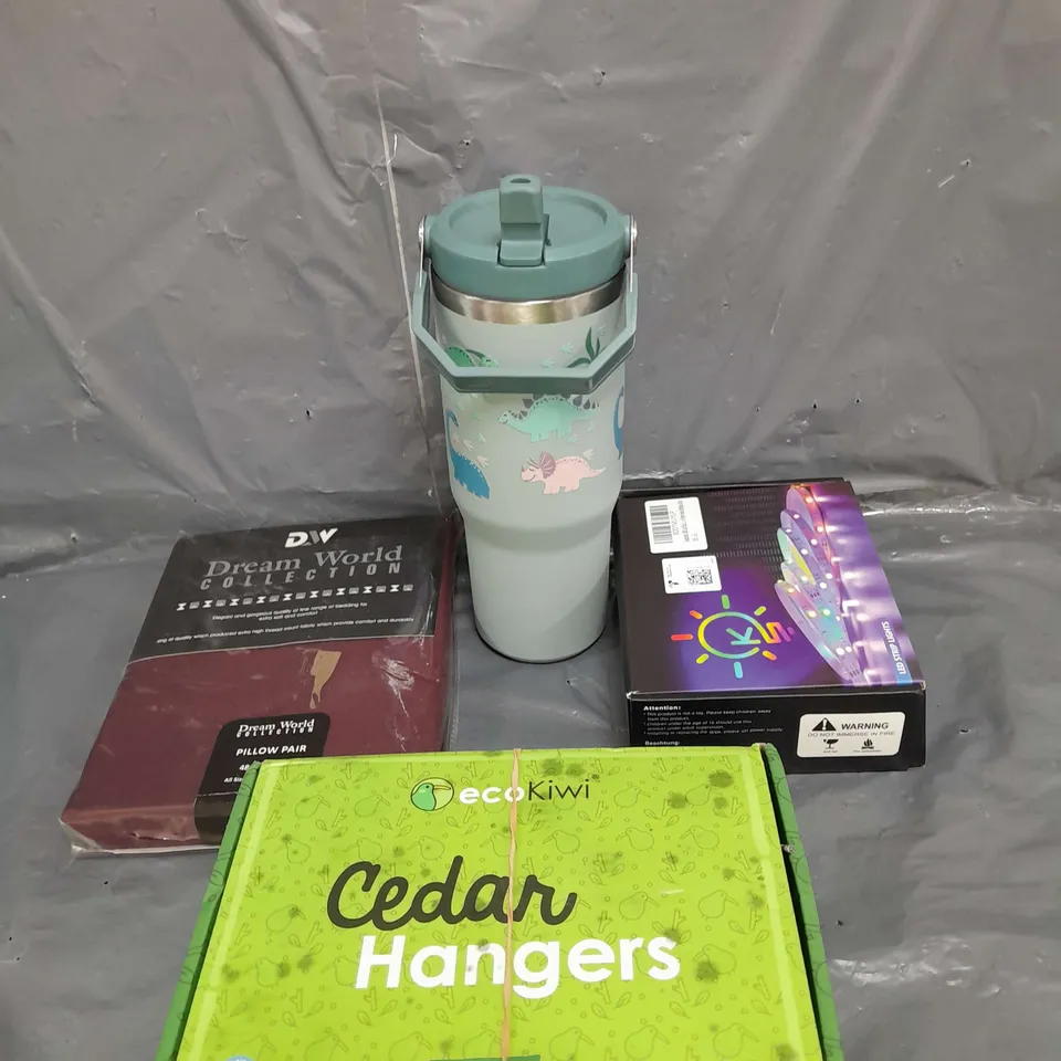 APROXIMATELY 6 ASSORTED HOUSEHOLD ITEMS TO INCLUDE FITTED PILLOW SHEETS , LED LIGHTS , BOTTLES , ETC 