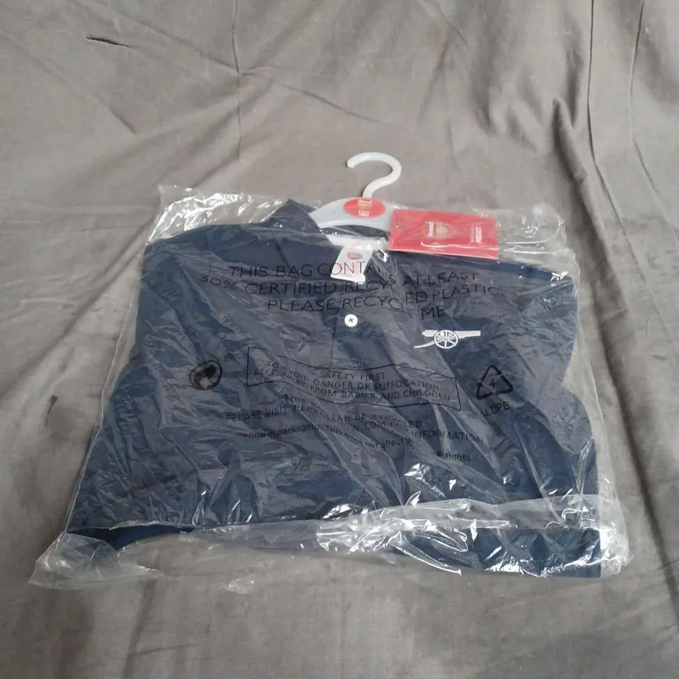 BAGGED ARSENAL KIDS CANNON POLO SHIRT IN NAVY SIZE 4-5YRS