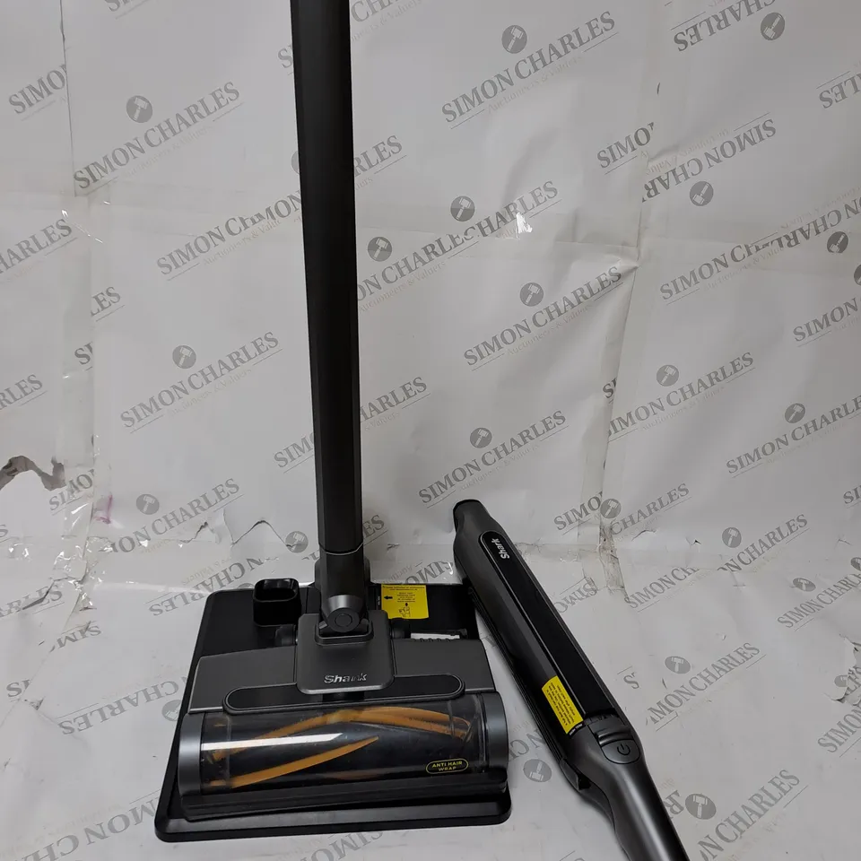 BOXED SHARK WANDVAC 2-IN-1 LIGHTWEIGHT CORDLESS HANDHELD VACUUM CLEANER
